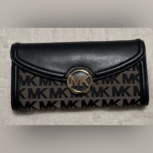Michael Kors Fulton Long Flap Continental Wallet